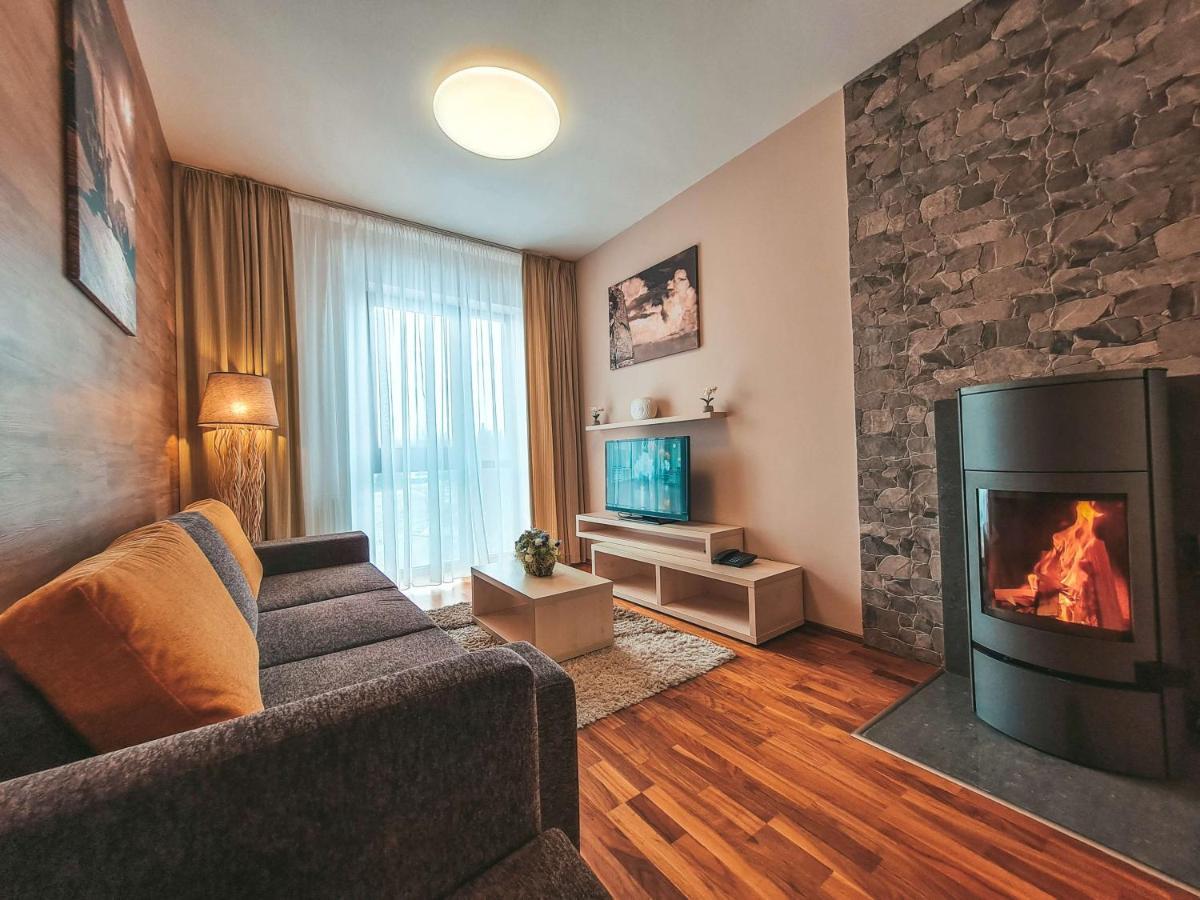 Crocus Hotel 4*