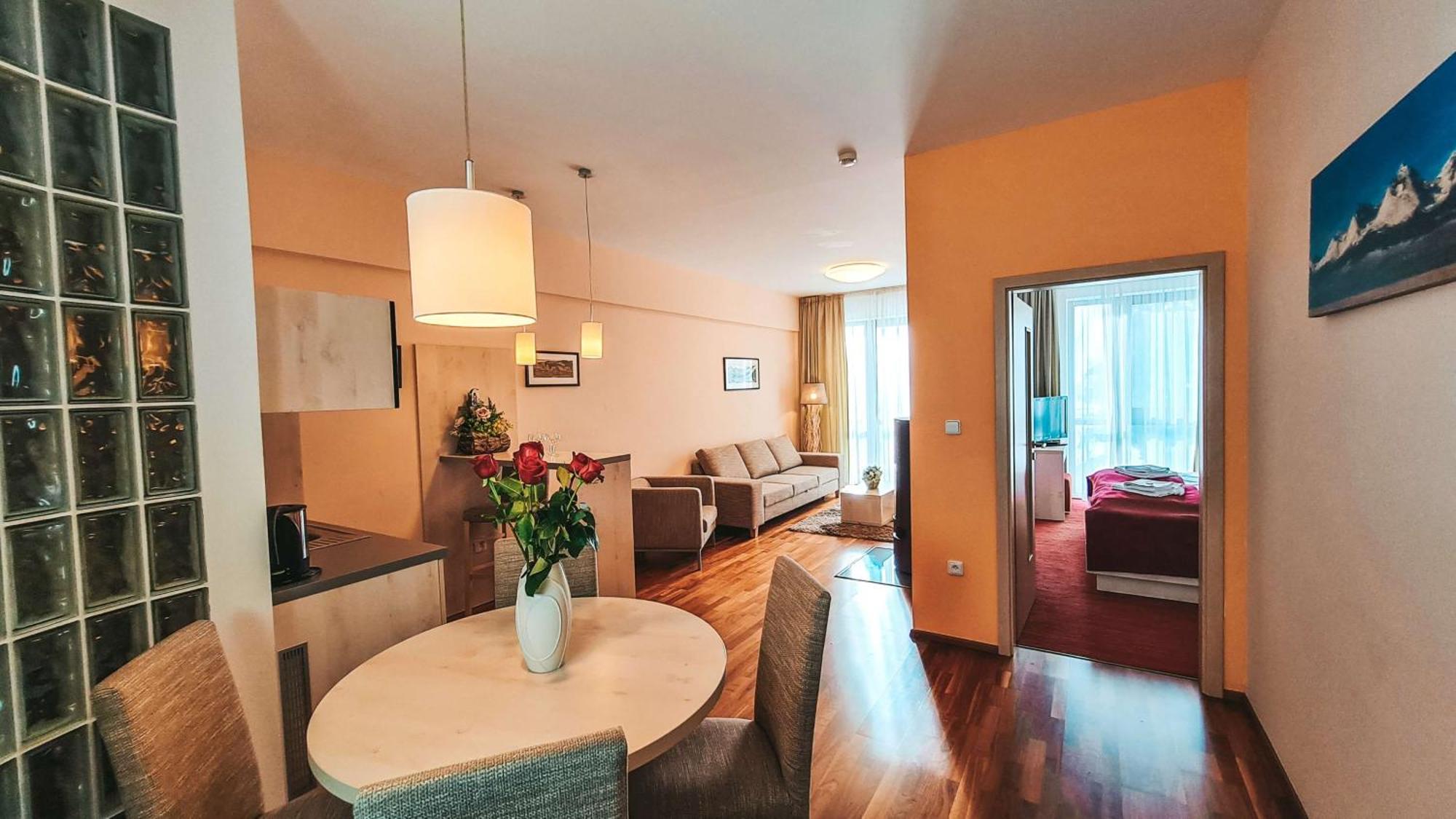 Crocus Hotel