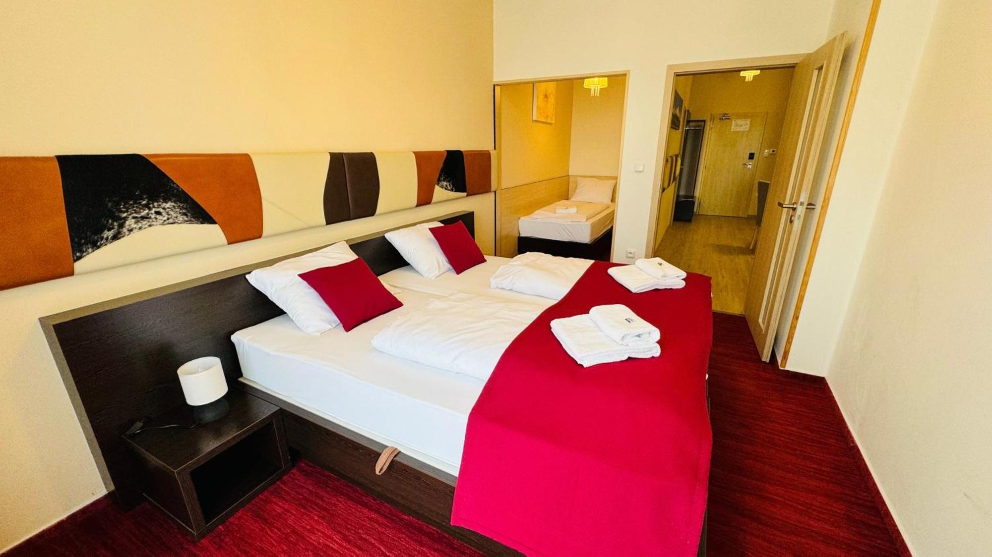 Hotel Crocus